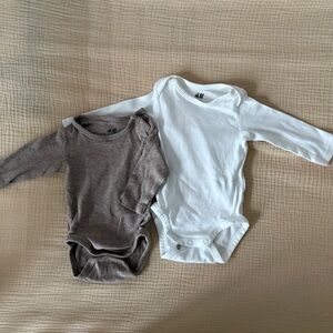 H&M Kids Long Sleeve One Piece Set, Newborn, EUC